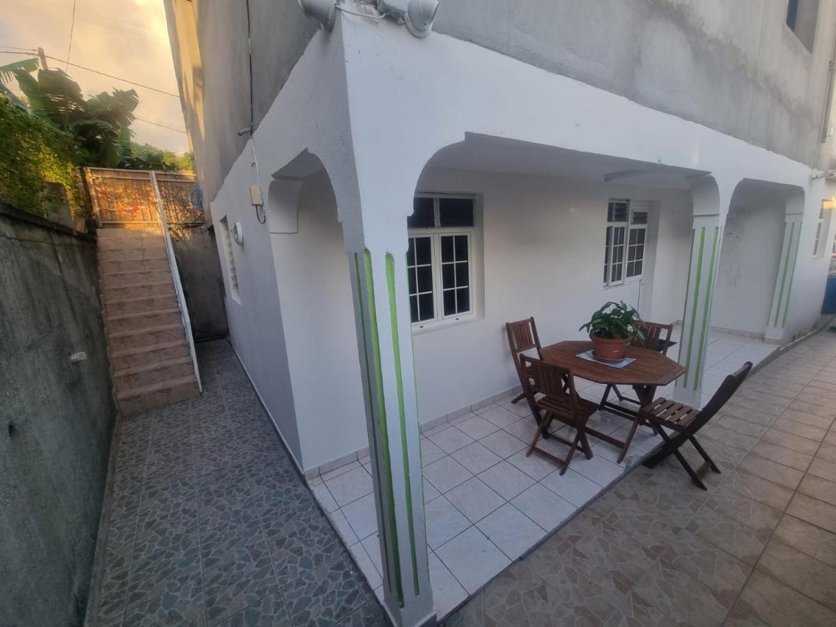 Ferienwohnung Fefe Vieux-Habitants Exterior foto