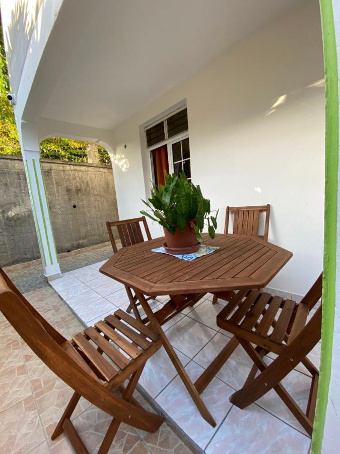 Ferienwohnung Fefe Vieux-Habitants Exterior foto